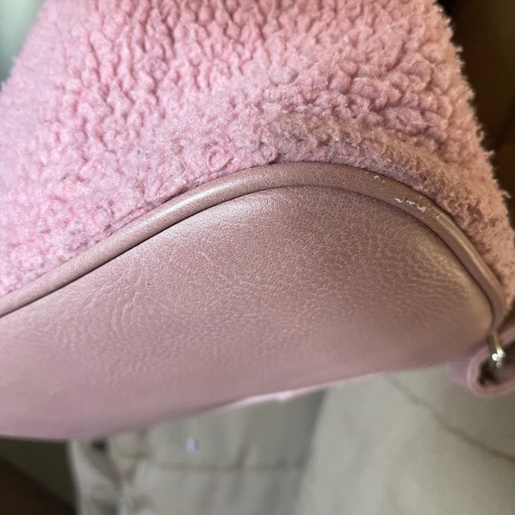 Pink fleece teddy bear fabric mini backpack Barbie dream house style bag - Picture 11 of 11